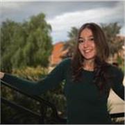 Ragazza madrelingua francese impartisce lezioni private per studenti di qualsiasi età