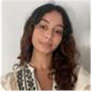Estudié francés desde muy pequeña en Marruecos hasta los 18 años, por lo que tengo una experiencia y un conocimiento profundo, cas