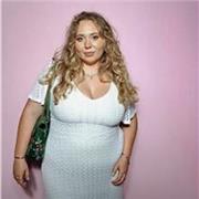 Native English speaker with experience mentoring and in creative industries. Here to support students towards success.