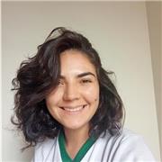 Profesora Medellín, enfocada a lod objetivos específicos, matemáticas, química, física