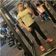 Personal trainer especializado em perda de peso e hipertrofia