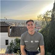 estudiante apto para dar clase  y ayudar a niños en tareas escolares y aprendizaje de contenidos