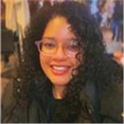 Profesora de clase de física estudiada de ingeniería civil