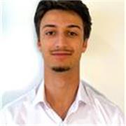 Étudiant de 20 ans en école de commerce, programme Grande École, disponible pour des élèves jusqu’à la terminale.