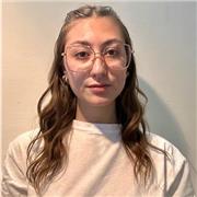 studentessa liceale diplomata, esperienza con i bambini, offro aiuto nei compiti e nella lingua inglese (B2). da remoto o Luino.