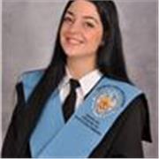 Maestra titulada con mención en Inglés (UCM), C1 de inglés y 2 años de experiencia en Dublín. Cursando el Máster de ELE.