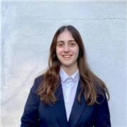 ragazza di 18 anni, estroversa e ambiziosa disposta a ripetizioni in inglese