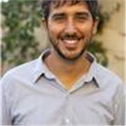 Profesor y Licenciado en Comunicación Social