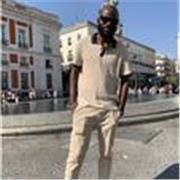 FRANCES.Abdou, profesor nativo de francés con experiencia en enseñanza, ofrece clases personalizadas para estudiantes