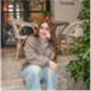Soy una estudiante de Derecho y Ciencias Políticas en Granada. Poseo el B2 de Cambridge aunque mi nivel es de C1. Tmb online