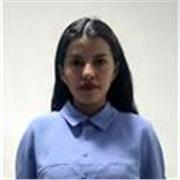 Maestra de matemáticas básicas en adultos