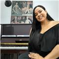 Profesora de canto, piano y teoría musical. clases para amantes de la música de 0 a 100 años