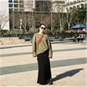 Profesora de matemáticas, así como de economía, lengua e historia para todas las edades 