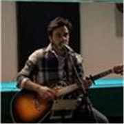 Diplomato al Cepam, Insegno Chitarra acustica ed elettrica per livelli basici e intermedi.