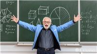 Ingegnere laureto al politecnico milano di lunga esperienza, impartisce lezioni di varie materie, matematica, fisica, scienze