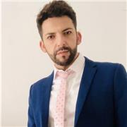 Soy Graduado en Bellas Artes y Técnico Superior en Fotografía