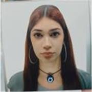 Cuidadora de niños y profesora de primaria de cualquiera de las asignaturas.