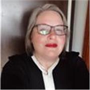 Profesora de español que me comunico en también en inglés y portugués