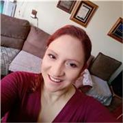 Profesora imparte clases de español, matemáticas, a nivel preescolar, primaria