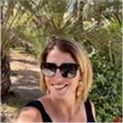 Je suis une française de 38 ans et je souhaite partager mon expérience et donner des courses de Français 