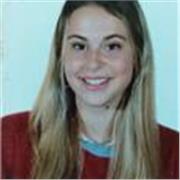 Profesora de inglés con nivel C2 imparte clases a niños y niñas de todas las edades