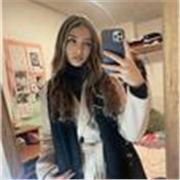 Me defino una persona con mucha paciencia y con ganas de enseñar, daría clases a niños de primaria.