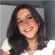Universitaria con media de sobresaliente en inglés, responsable y trabajadora, ofrece clases particulares de dicho idioma
