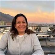 Profesora titulada en Educación mención Biología y Química