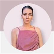 Profesora de Humanidades imparte clases para infancias