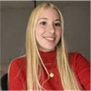 Mi nombre es Maria. Yo soy española y estoy actualmente estudiando en estados unidos mi último curso