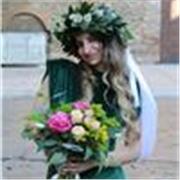 Amo conoscere e insegnare! Sono una studentessa che attualmente studia in magistrale e sono laureata in Beni Culturali.