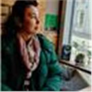 Ich unterstütze gerne alle, die Deutsch lernen. Ich beherrsche Russisch, Ukrainisch und Englisch