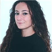 Profesora de inglés hasta primero de bachillerato y matemáticas, lengua y biología hasta 3º de la ESO