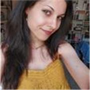 Laureata magistrale in beni culturali impartisce lezioni di storia dell'arte a studenti delle medie e superiori