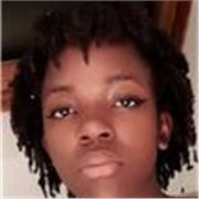 Lycéenne capable d’enseigner les matières de base