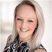 Hi I’m Lorna a Wellness Life Coach! Here to help you slow down, catch your breathe and clear the mental clutter of university