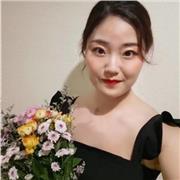 Graduado del programa de Maestría en Estudios Chinos, con un certificado para la enseñanza del chino como lengua extranjera y más