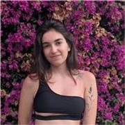 Estudiante de arquitectura, responsable y paciente, imparte clases de presenciales y en remoto.