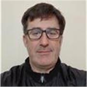 Soy un Universitario nativo español al que le encanta este idioma