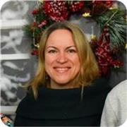 I am an experienced English tutor with a Master's degree in English Philology