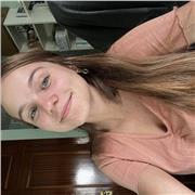 Universitaria de sobresaliente, paciencia con los niños. He dado clases a niños pequeños y a mis compañeros toda la vida