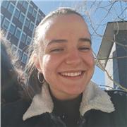 ex studentessa del liceo Alessandro Volta di Milano diplomata con 100 e lode