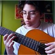 Profesora de piano ofrece clases virtuales para alumnos de todos los niveles y edades