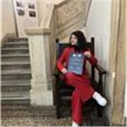 Laureata con master in lingue e mediazione linguistica e geopolitica offre ripetizioni in inglese, cinese, francese, italiano