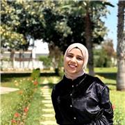 Titulaire d’un Master en Intelligence Artificielle et d’une Licence en Mathématiques.