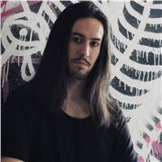 Profesor de Música y composición musical con amplia experiencia.