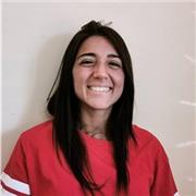 Ho un diploma di maturità classica, una laurea in scienze della comunicazione e tanta pazienza!