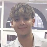 Profesor y entrenador personal, joven, atlético y con experiencia en entrenamientos  y dietas personalizadas .