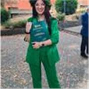 Dottoressa in Scienze e Tecnologie Farmaceutiche impartisce lezioni di chimica inorganica ed organica a studenti liceali