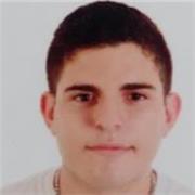 Soy un chico que está estudiando educación infantil, me gusta la educación en general, y tengo el B2 en inglés.